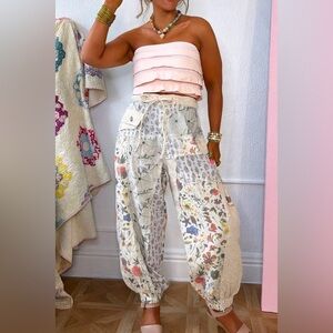 ✨FLASH sale✨ no offers! POL Floral Patchwork Cropped Wide-Leg Pants